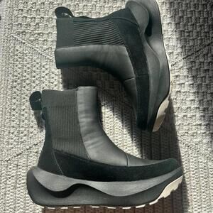 The North Face Women’s Halseigh Knit Boots, New Without Box